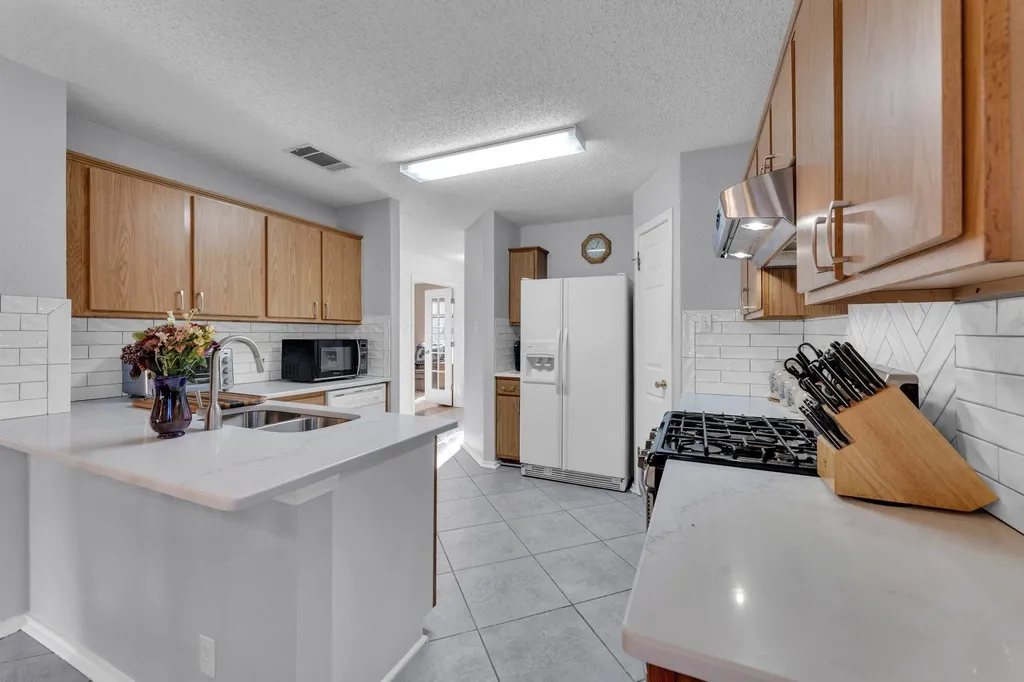 302 Debora Drive Georgetown TX 78628