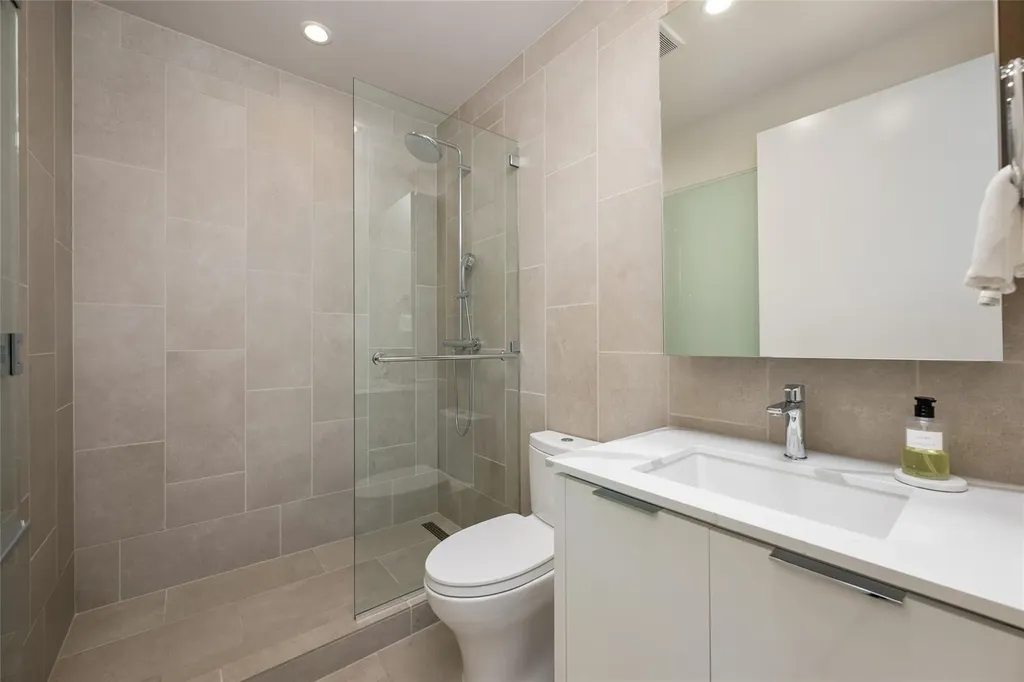 44 East Avenue Austin TX 78701
