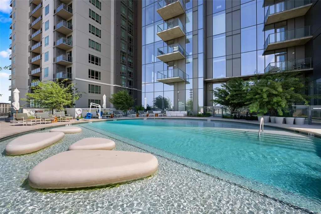 44 East Avenue Austin TX 78701