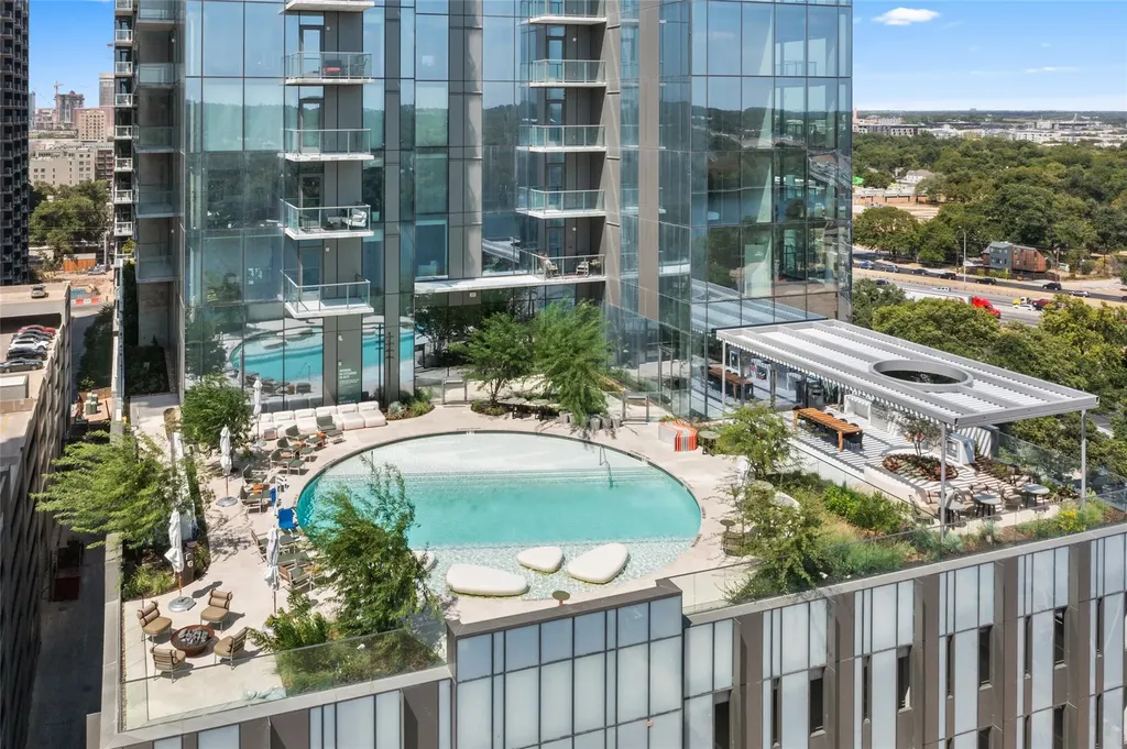 44 East Avenue Austin TX 78701