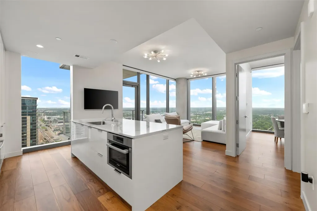 44 East Avenue Austin TX 78701