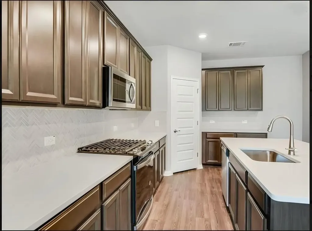 109 Fairmeadow Downs Drive Hutto TX 78634
