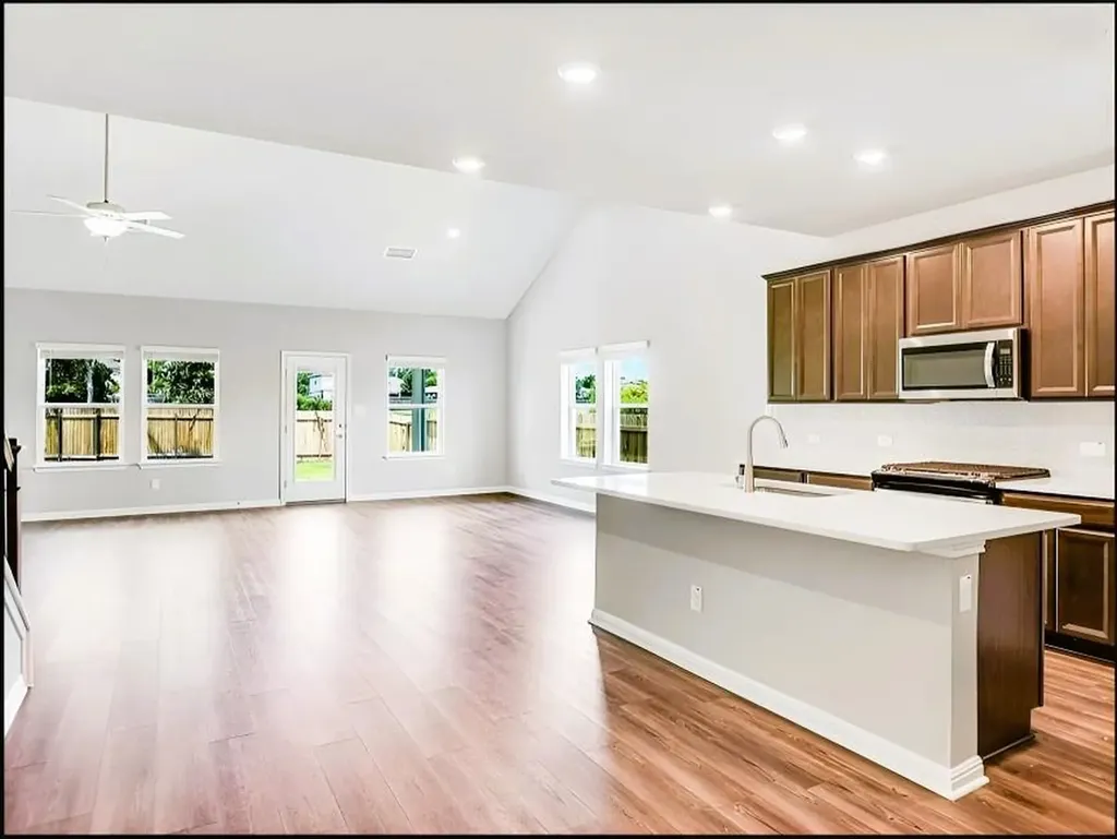 109 Fairmeadow Downs Drive Hutto TX 78634