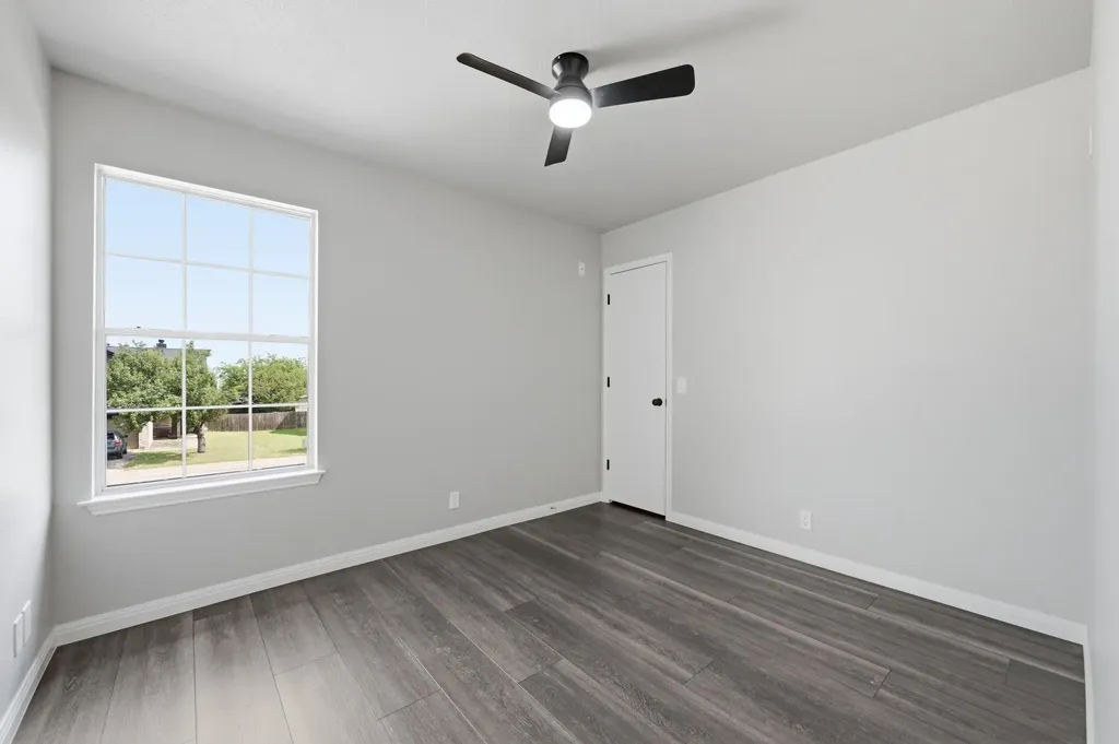 1504 Waterfall Avenue Leander TX 78641
