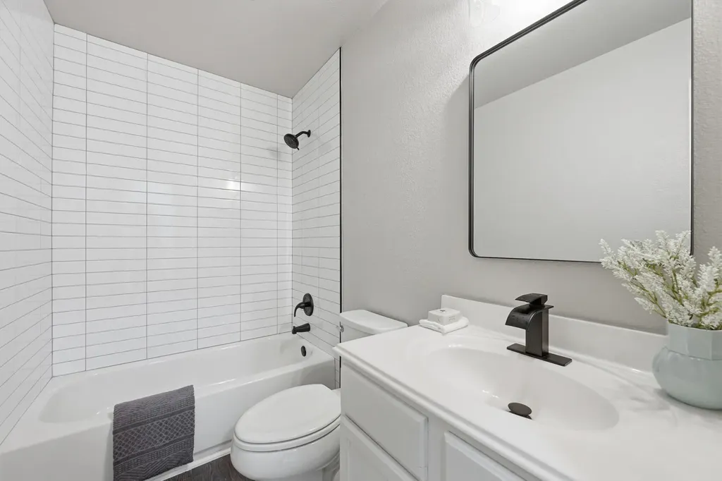 1504 Waterfall Avenue Leander TX 78641