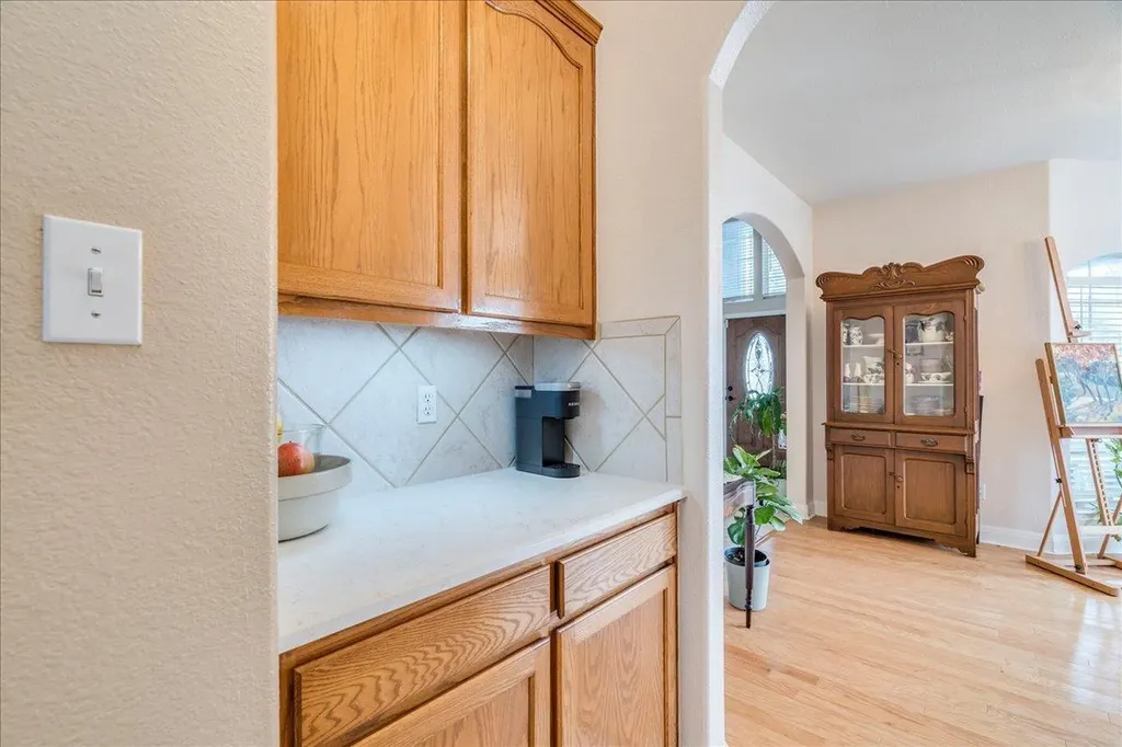 1077 Fairway Kyle TX 78640
