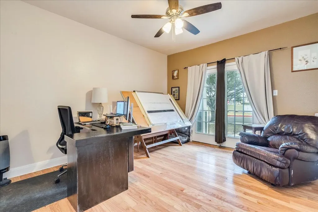1077 Fairway Kyle TX 78640