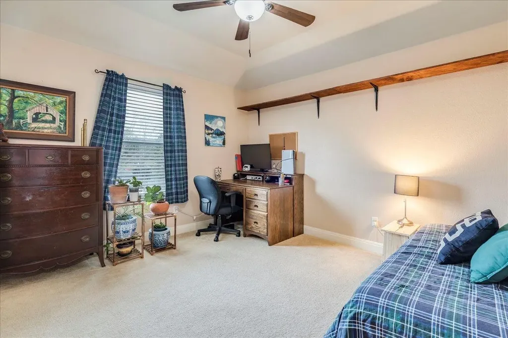 1077 Fairway Kyle TX 78640