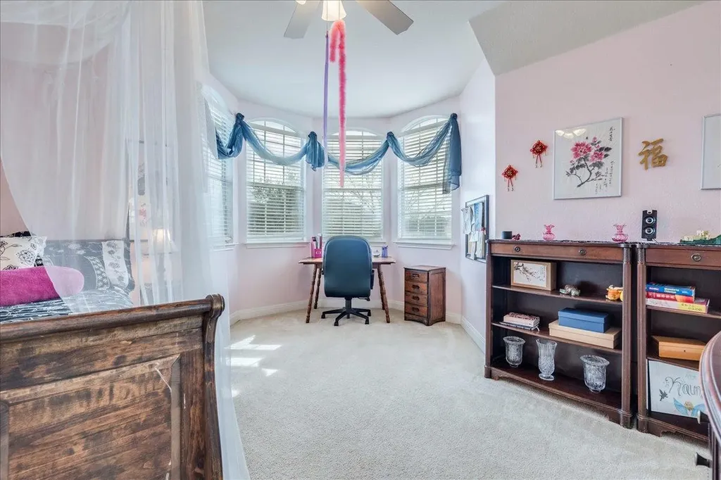1077 Fairway Kyle TX 78640