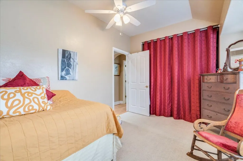 1077 Fairway Kyle TX 78640