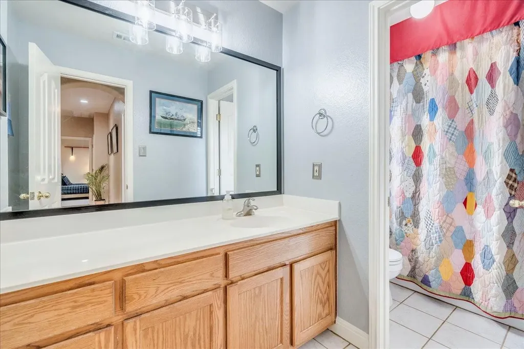 1077 Fairway Kyle TX 78640