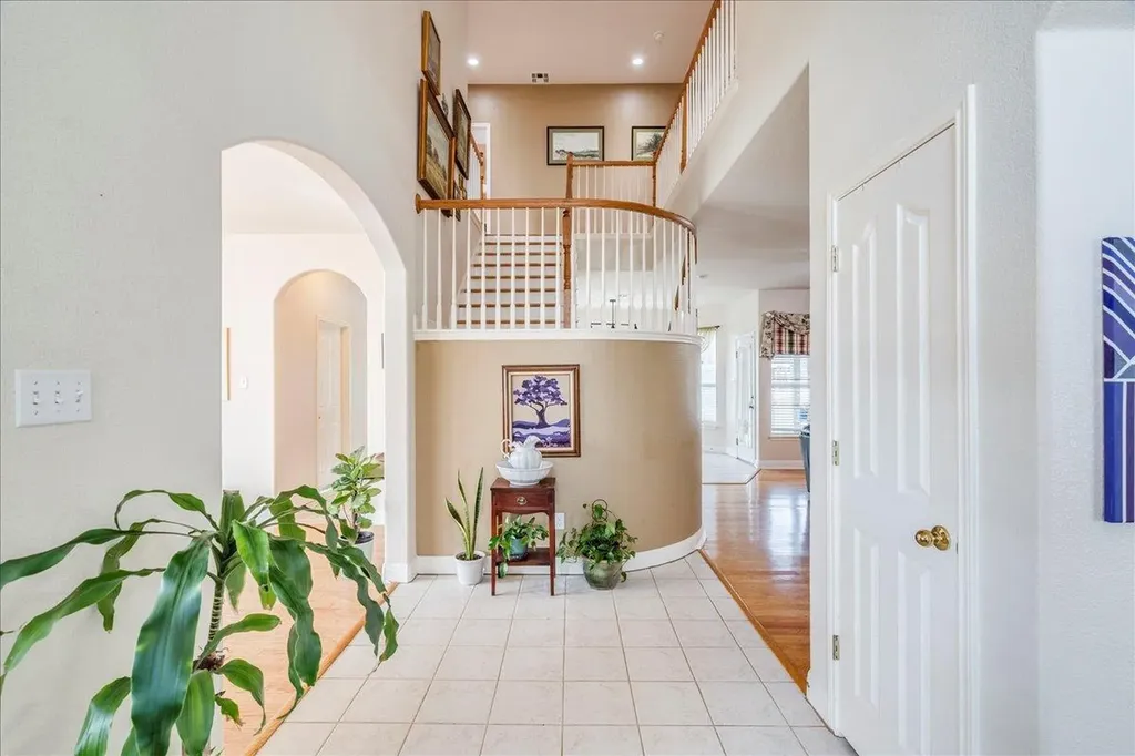 1077 Fairway Kyle TX 78640