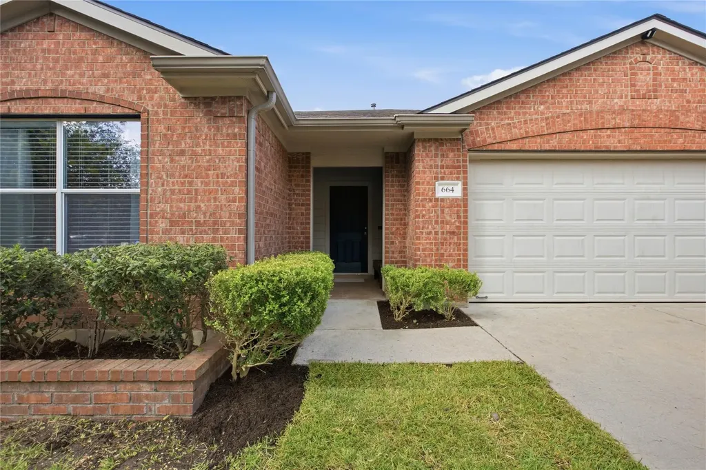 664 Hometown Parkway Kyle TX 78640