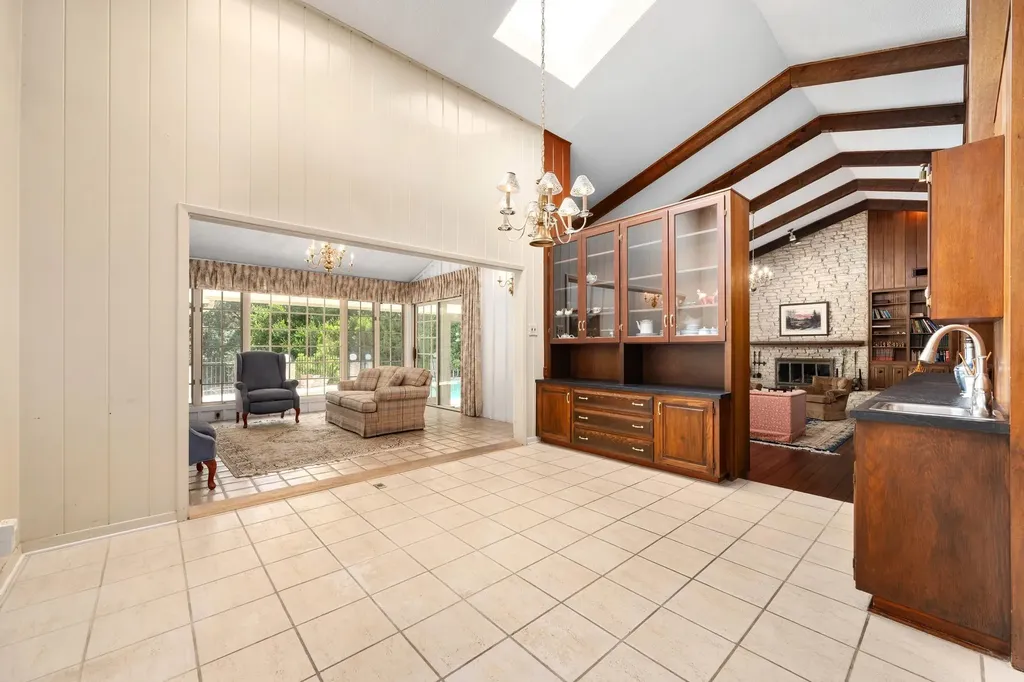 818 Sunfish Street Austin TX 78734