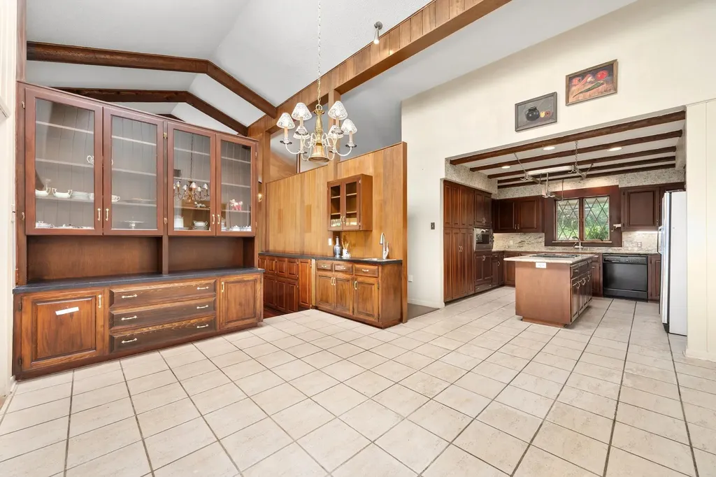 818 Sunfish Street Austin TX 78734