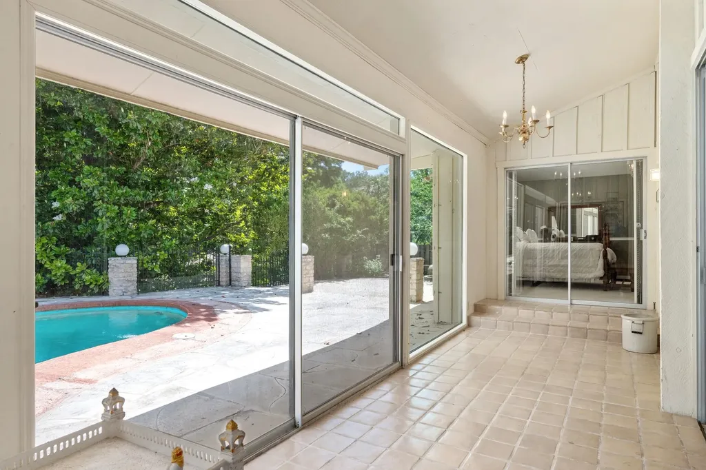818 Sunfish Street Austin TX 78734