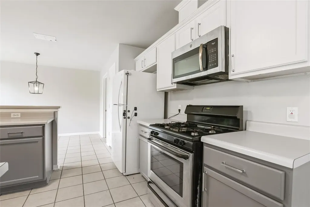 607 Sparkling Brook Lane Leander TX 78641