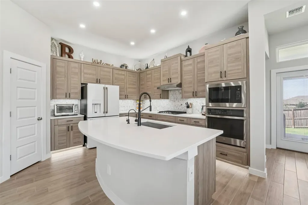 1108 Sweetspire Street Leander TX 78641