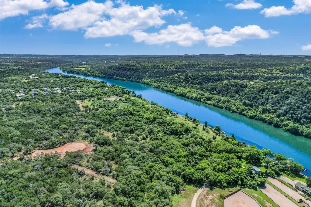 902 Quinlan Park Road Austin TX 78732