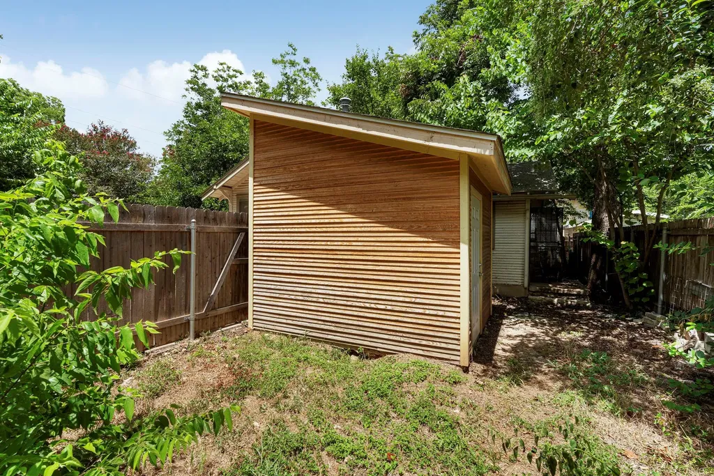 304 W 42nd Street Austin TX 78751