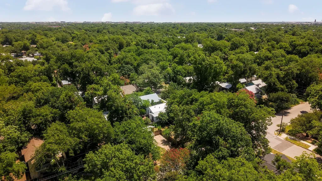 304 W 42nd Street Austin TX 78751