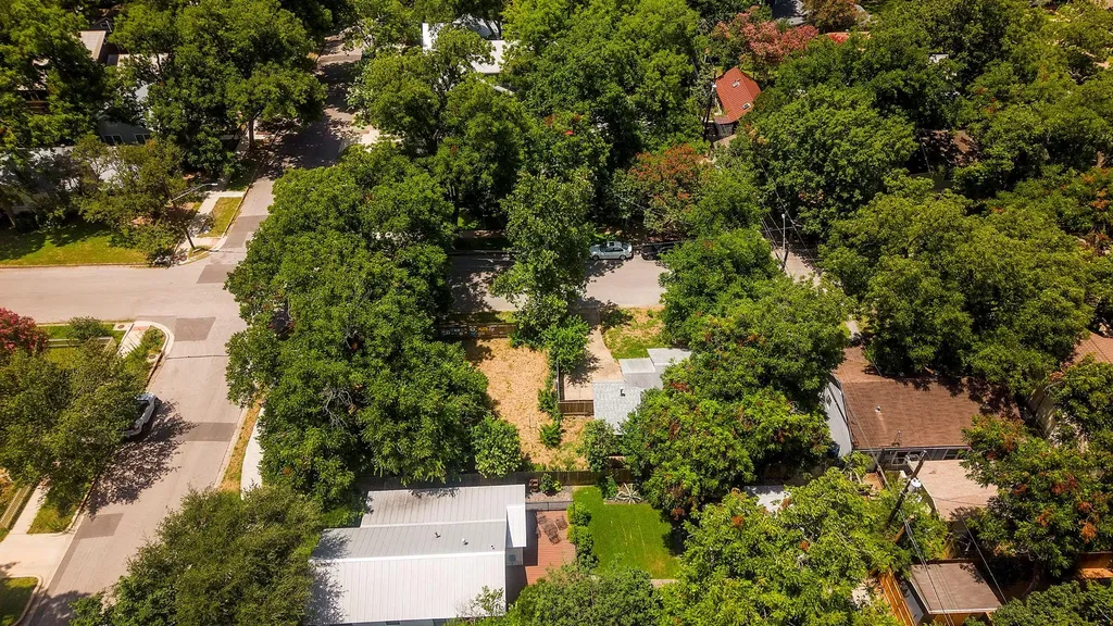 304 W 42nd Street Austin TX 78751