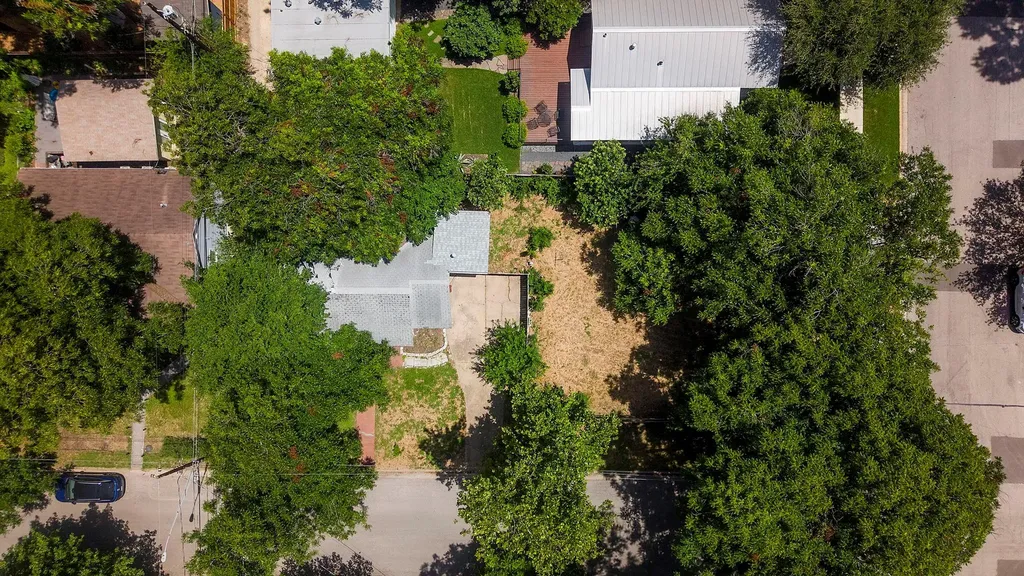 304 W 42nd Street Austin TX 78751