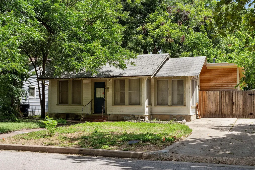 304 W 42nd Street Austin TX 78751