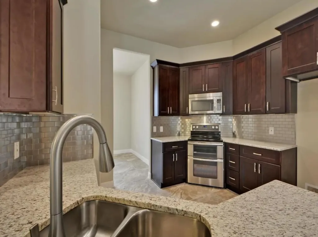 208 Venture Boulevard S Point Venture TX 78645