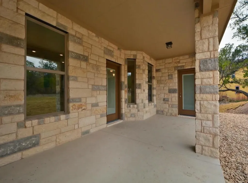 208 Venture Boulevard S Point Venture TX 78645