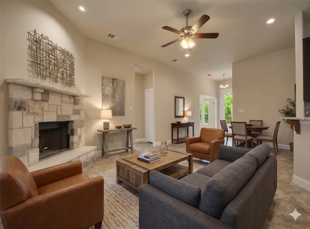 208 Venture Boulevard S Point Venture TX 78645