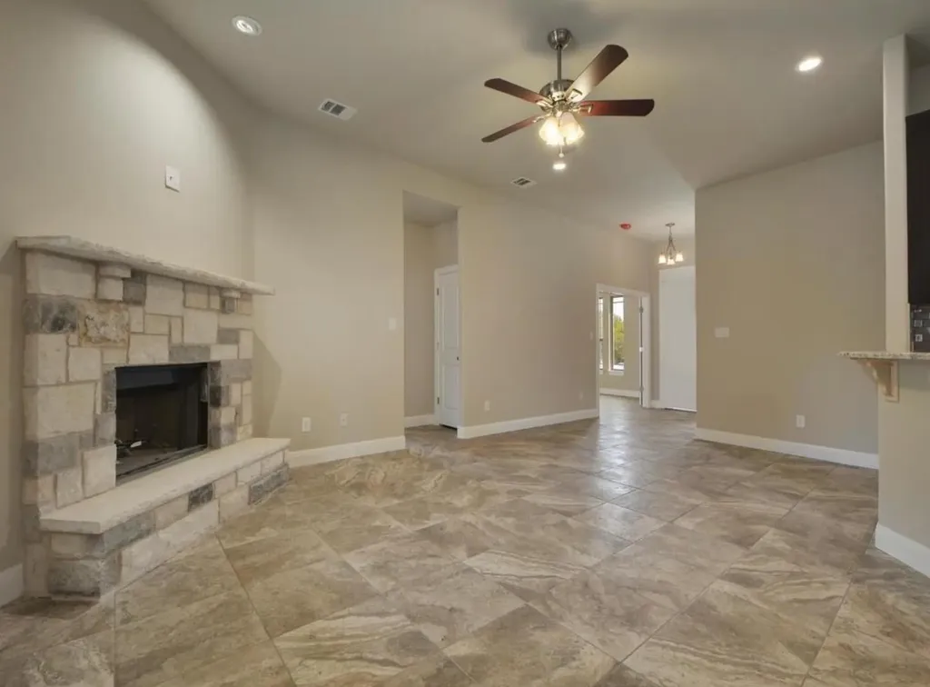 208 Venture Boulevard S Point Venture TX 78645