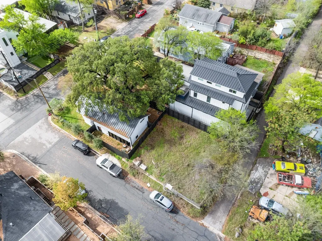 1004 Harvard Street Austin TX 78702