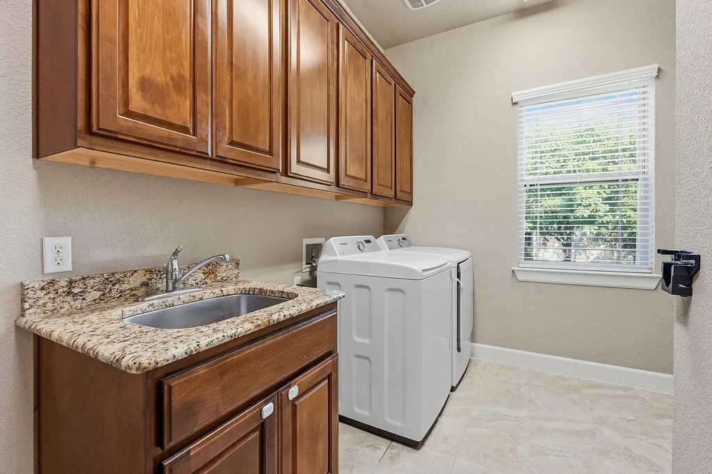 9550 Savannah Ridge Drive Austin TX 78726