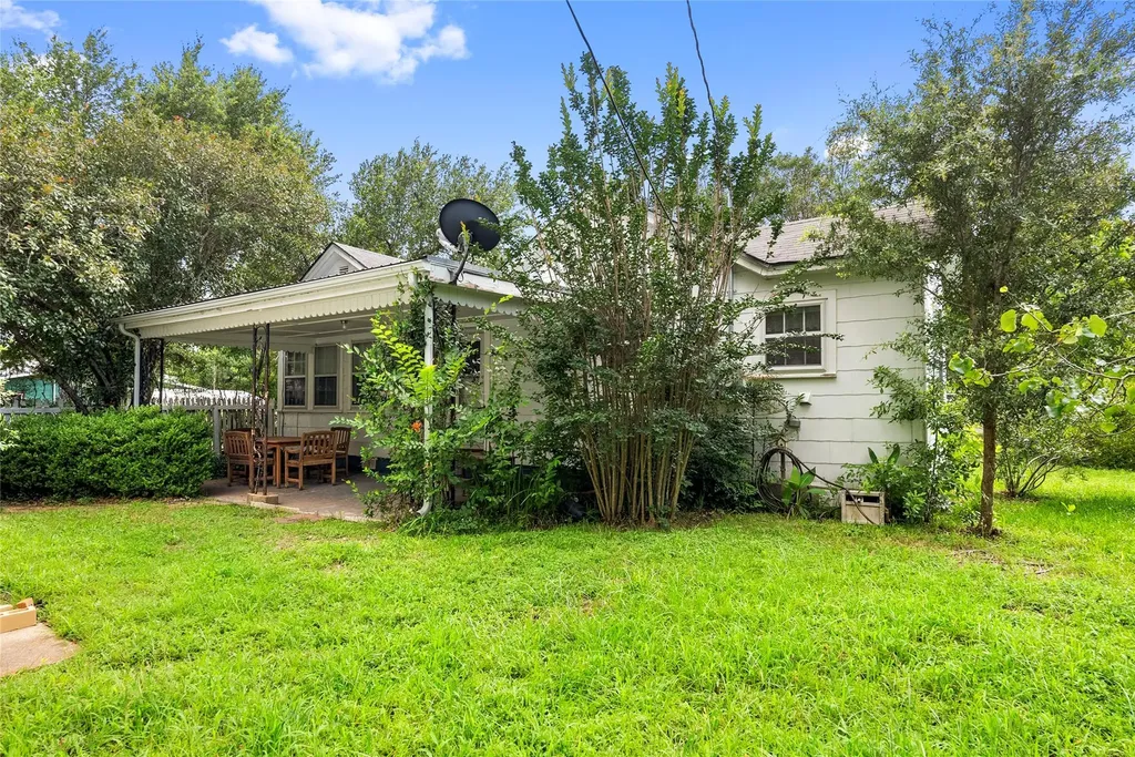 513 N Avenue F Elgin TX 78621
