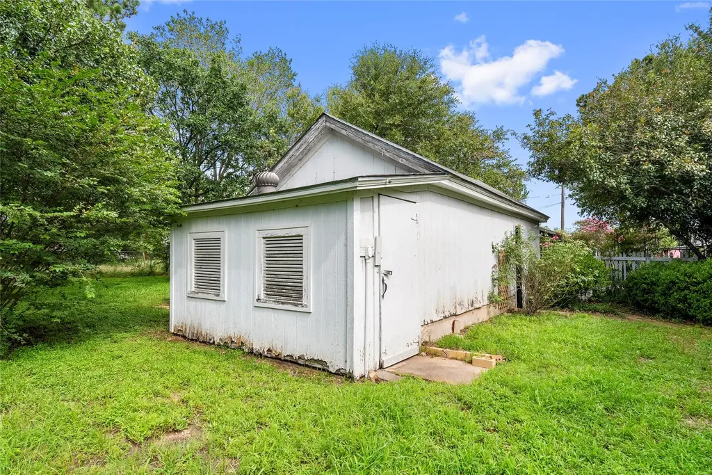 513 N Avenue F Elgin TX 78621