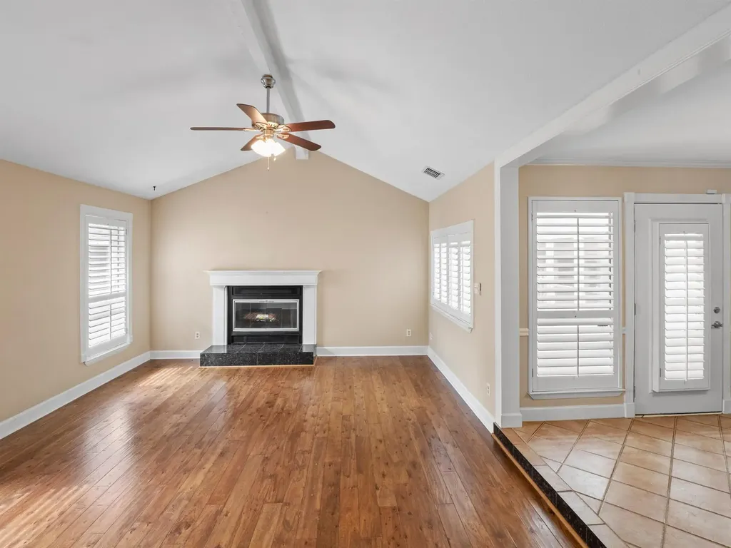6109 Grass Hollow Austin TX 78750