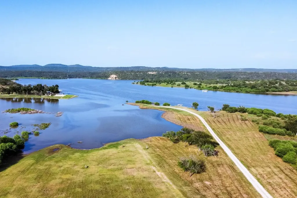 421 Chimney Cove Drive Marble Falls TX 78654