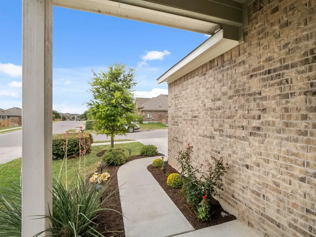 574 W Nautical Loop Kyle TX 78640