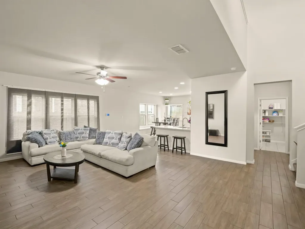 574 W Nautical Loop Kyle TX 78640
