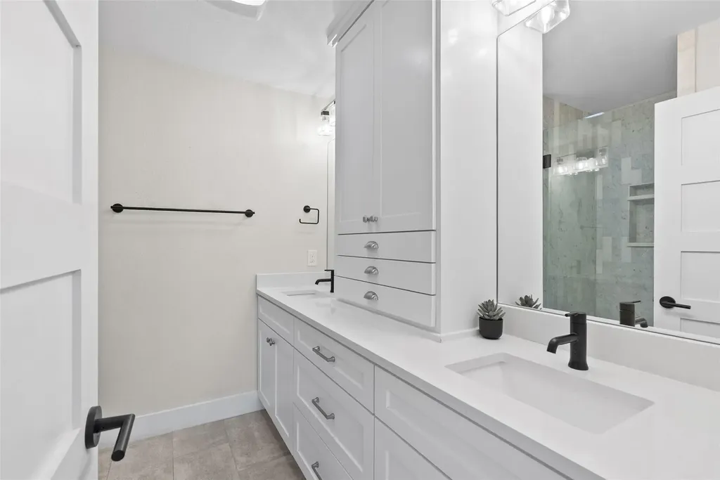 19426 Fisher Lane Spicewood TX 78669