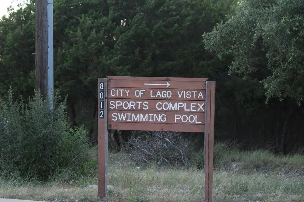 8008 Chestnut Cove Lago Vista TX 78645