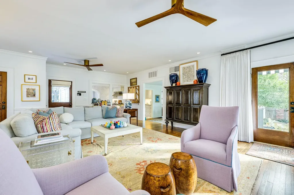 2428 Jarratt Avenue Austin TX 78703
