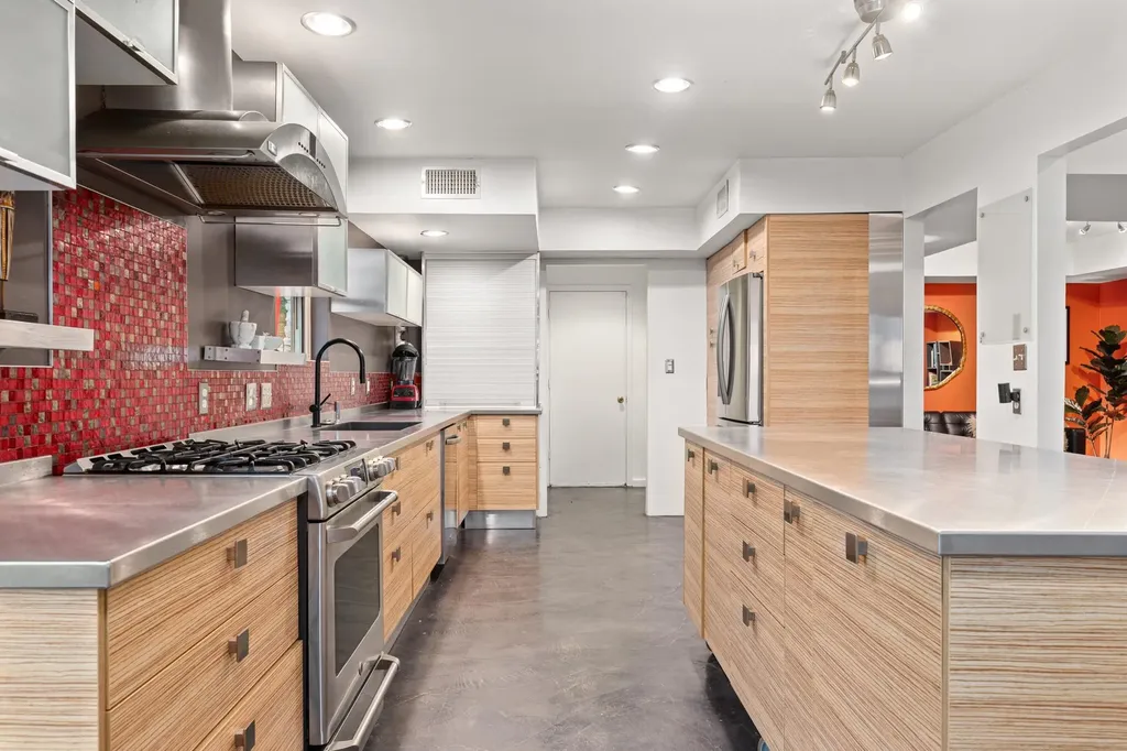 6305 Plum Hollow Overlook Austin TX 78746