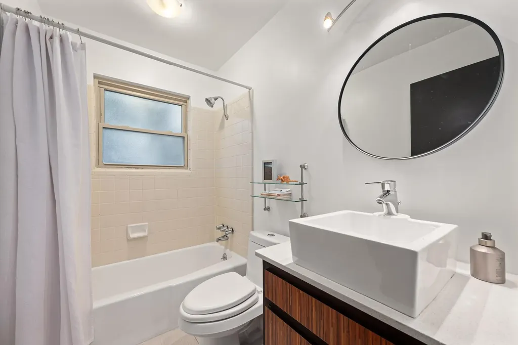 6305 Plum Hollow Overlook Austin TX 78746