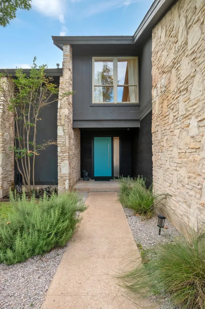 6305 Plum Hollow Overlook Austin TX 78746
