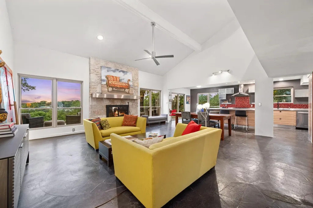 6305 Plum Hollow Overlook Austin TX 78746