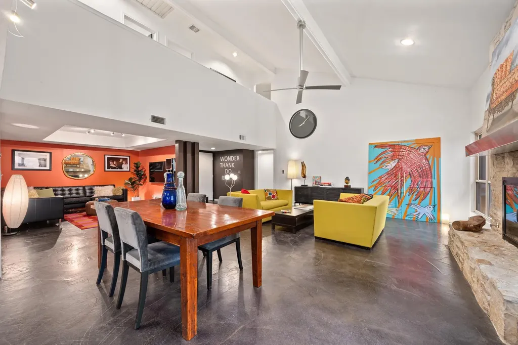 6305 Plum Hollow Overlook Austin TX 78746