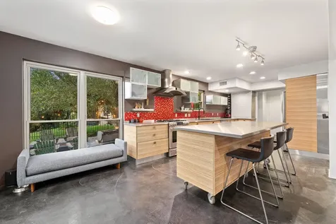 6305 Plum Hollow Overlook Austin TX 78746