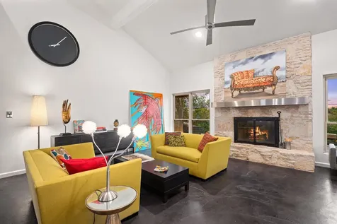 6305 Plum Hollow Overlook Austin TX 78746